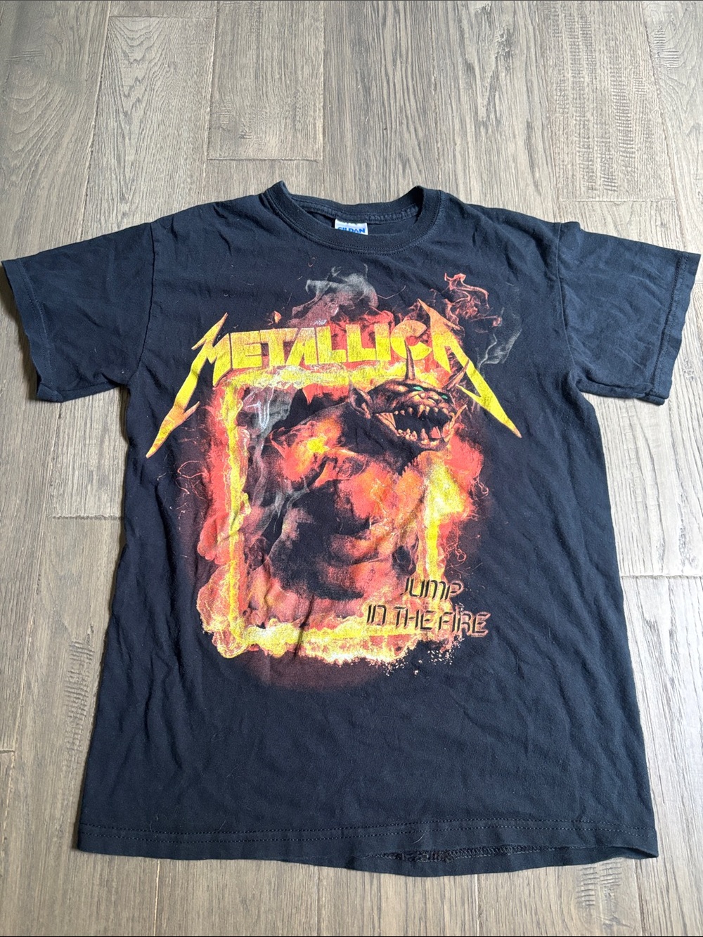 Gildan | Metallica Black Jump in the Fire Graphic Tee Yellow Orange Print Small